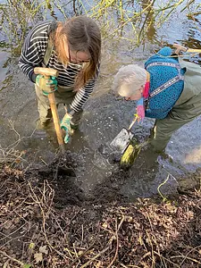 Marlein bij ijsvogelwand.webp